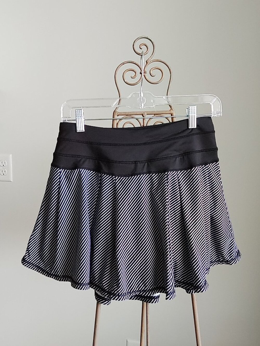 Kyodan Skort Tennis Pickleball Black Stripes Contrast Waist Back Zip Pocket Sm